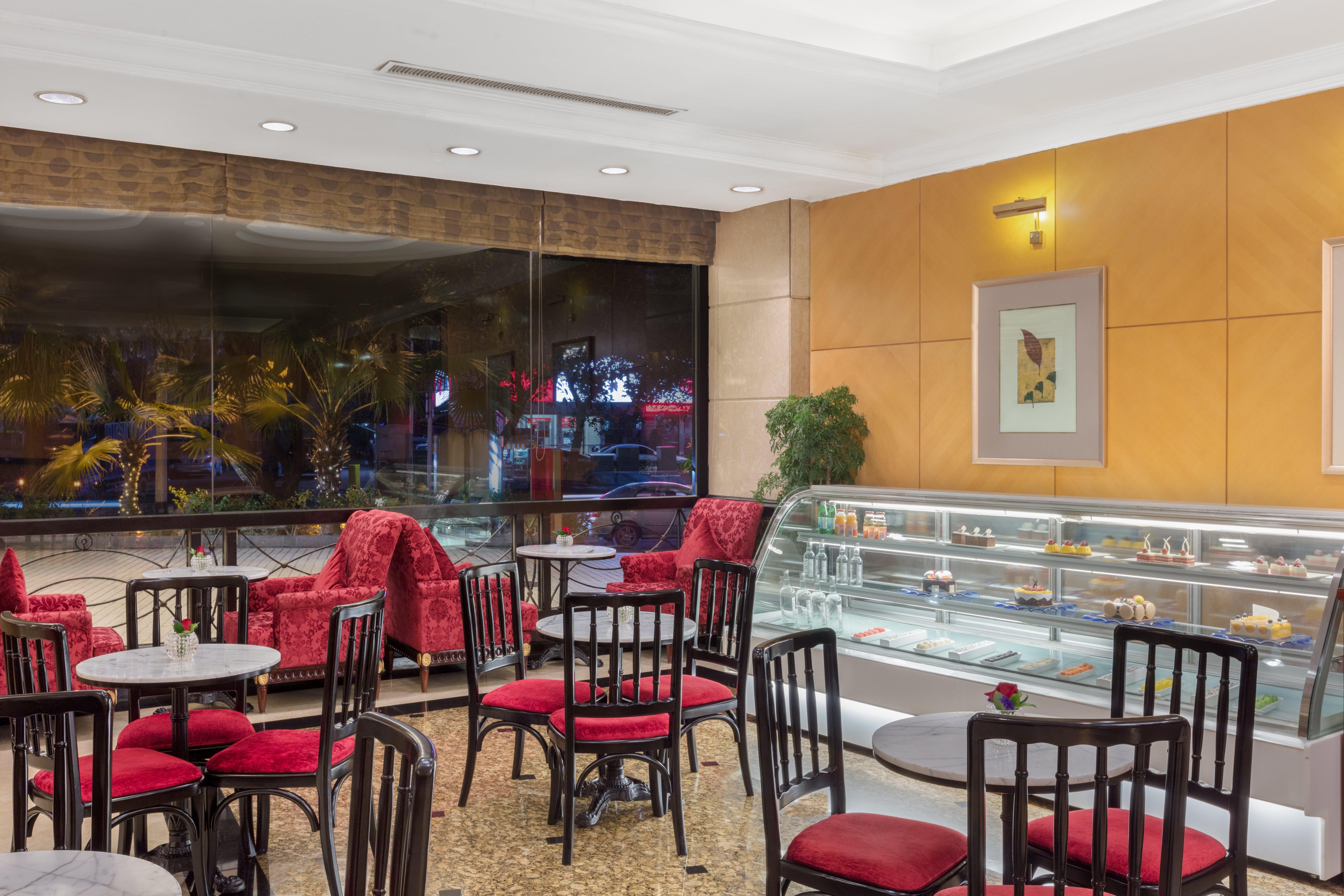 Crowne Plaza Hotel & Suites Landmark Shenzhen By Ihg - Nearby Luohu Border, Indoor Heated Swimming Pool, Complimentary Welcome Drink Dış mekan fotoğraf