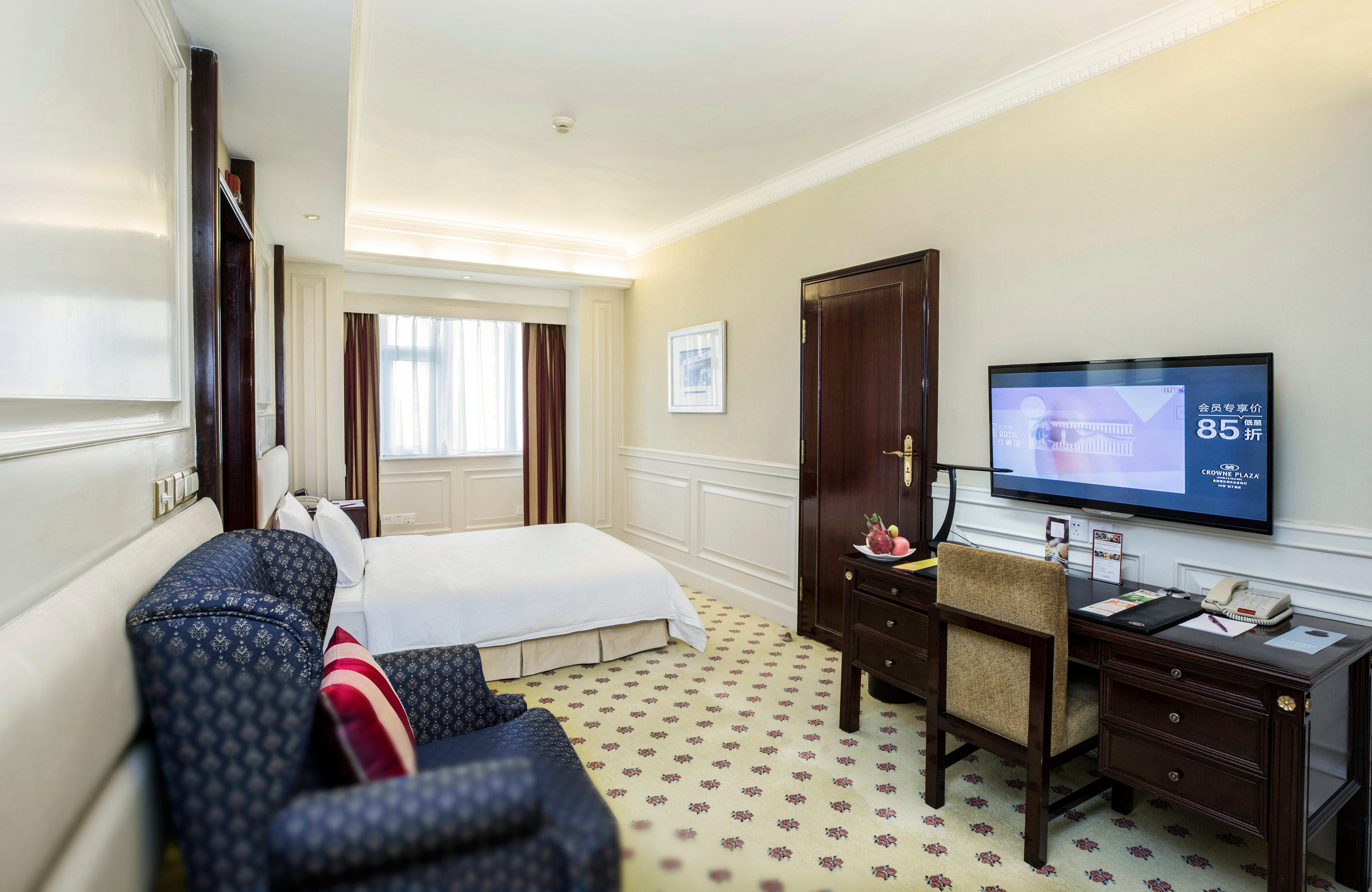 Crowne Plaza Hotel & Suites Landmark Shenzhen By Ihg - Nearby Luohu Border, Indoor Heated Swimming Pool, Complimentary Welcome Drink Dış mekan fotoğraf