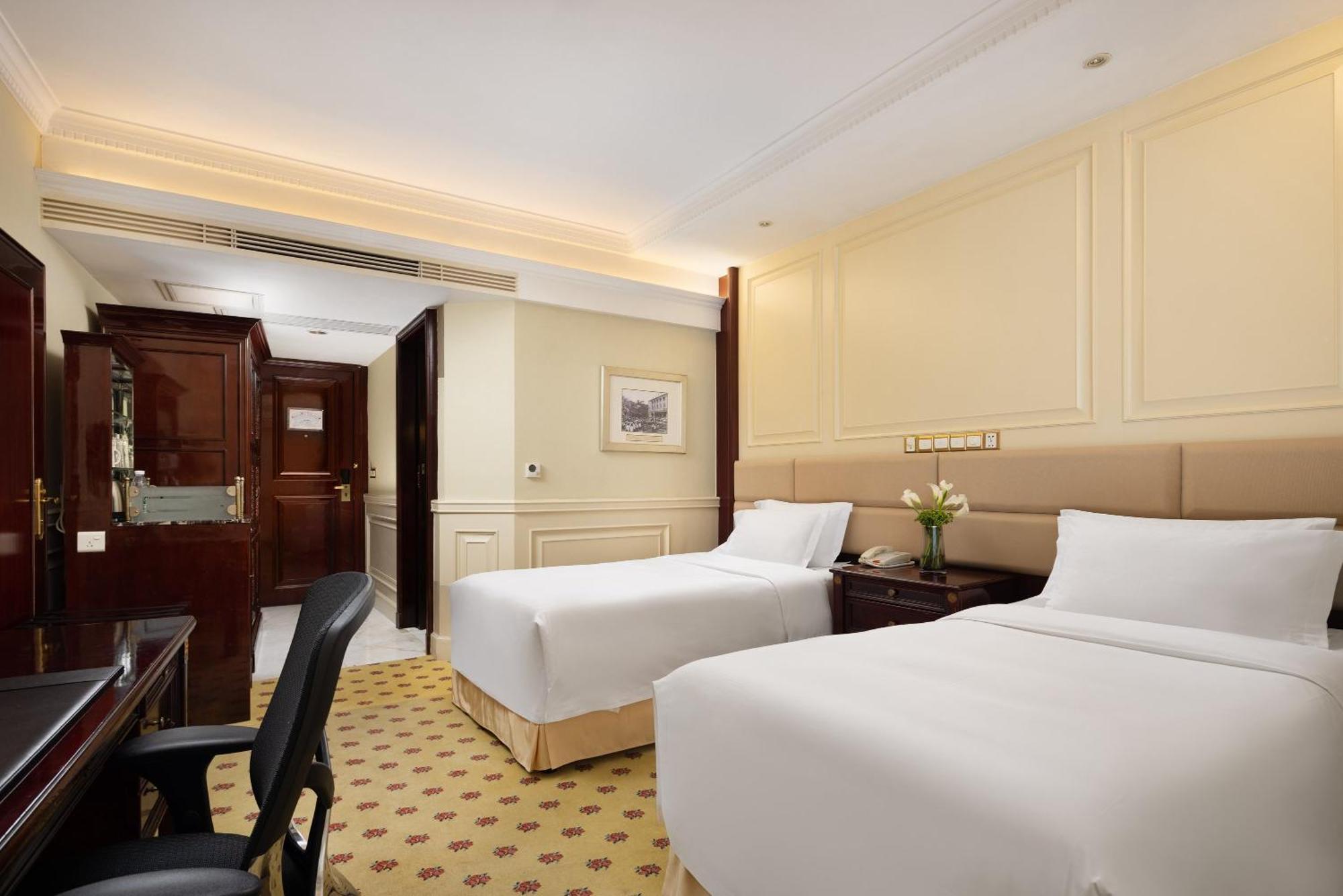 Crowne Plaza Hotel & Suites Landmark Shenzhen By Ihg - Nearby Luohu Border, Indoor Heated Swimming Pool, Complimentary Welcome Drink Dış mekan fotoğraf